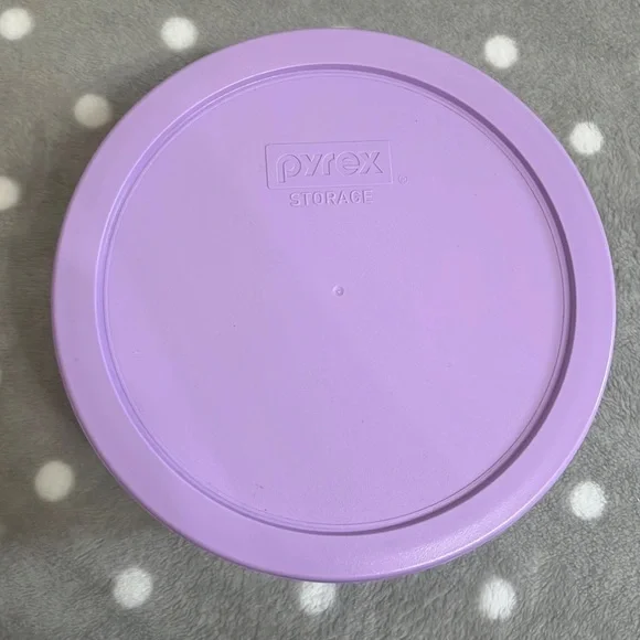 Hello Kitty Pyrex Storage Container - Picture 5 of 6